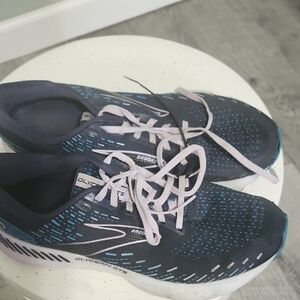 Brooks Women's Athletic Shoes - Navy and Teal